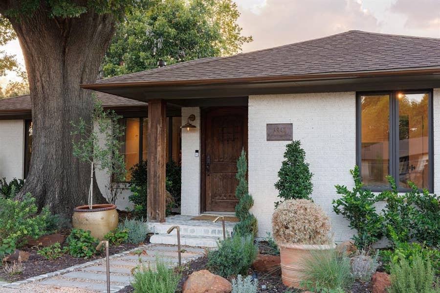Property photo for 6861 E Mockingbird Lane, Dallas, TX