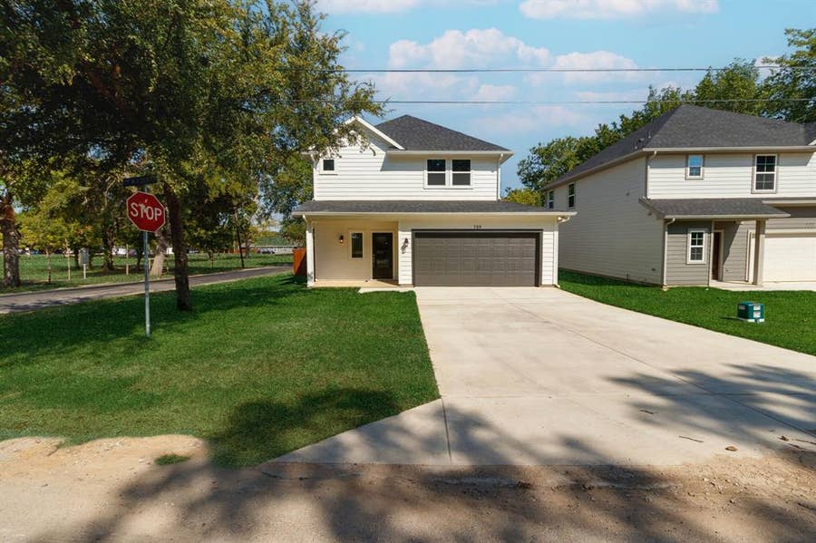 Property photo for 789 WA Denton Drive, Van Alstyne, TX