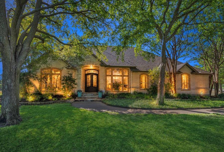 Property photo for 173 Cattlebaron Parc Drive, Fort Worth, TX