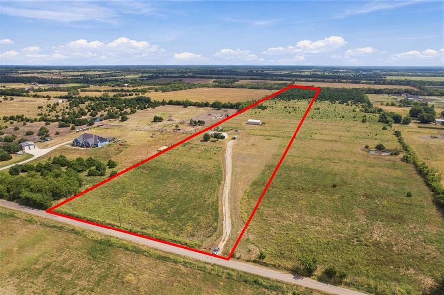 Property photo for 3520 County Road 1061, Greenville, TX