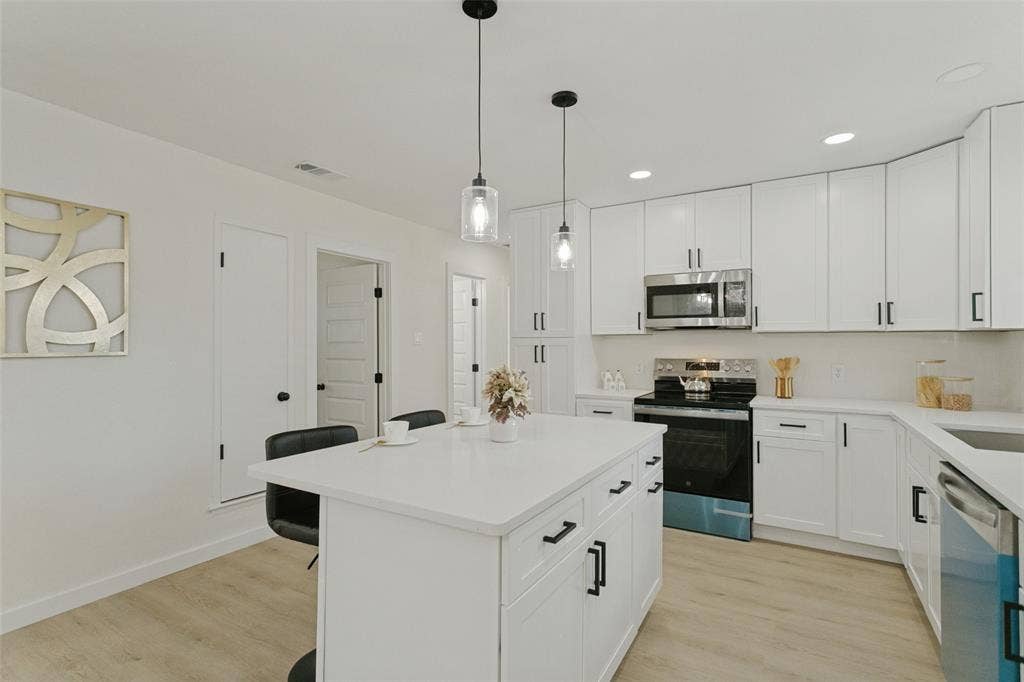 2812 E 15th Street, Plano, TX 75074 2812 E 15th Street, Plano, TX 75074