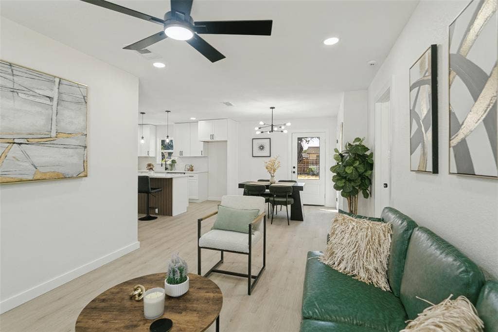 2812 E 15th Street, Plano, TX 75074 2812 E 15th Street, Plano, TX 75074