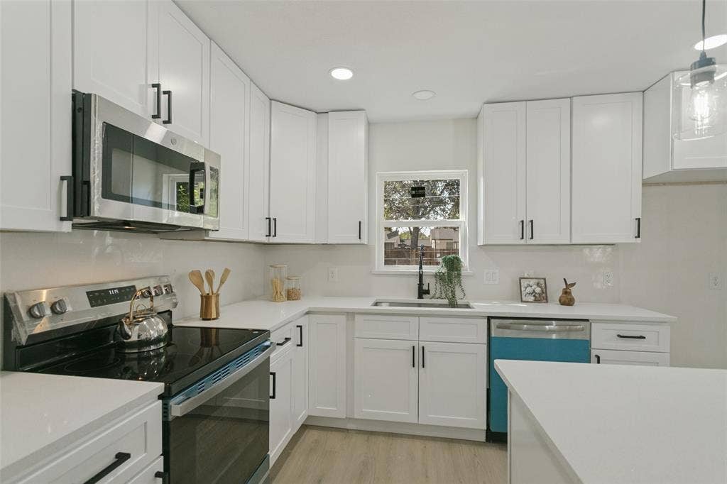 2812 E 15th Street, Plano, TX 75074 2812 E 15th Street, Plano, TX 75074