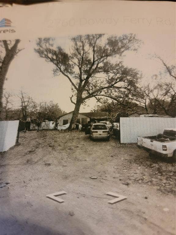 Property photo for 2760 Dowdy Ferry Road, Dallas, TX
