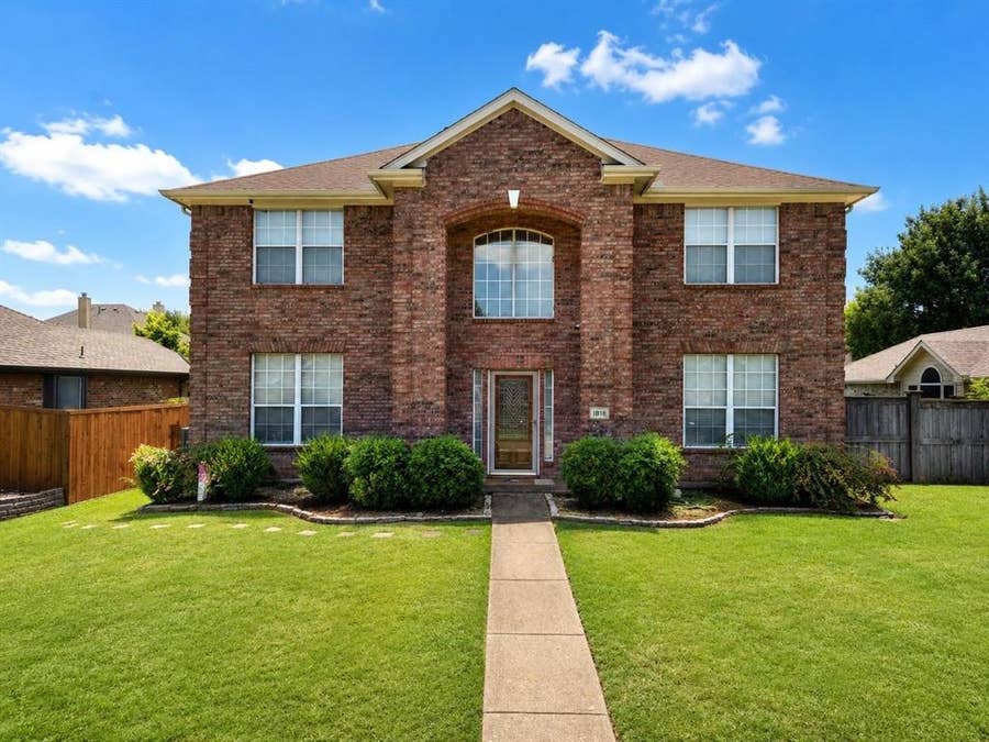 Property photo for 1818 Lake Texoma Circle, Allen, TX