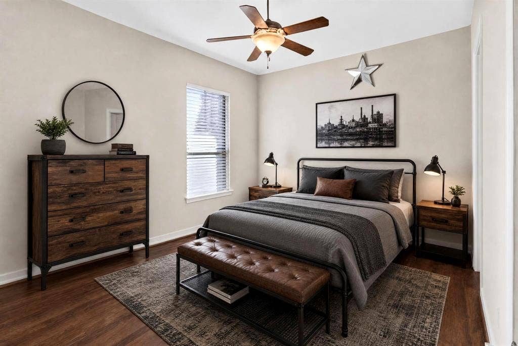 112 Winsley Circle, McKinney, TX 75071 First Floor guest bedroom with attached full bath could double as an office. Walk-in Closet.