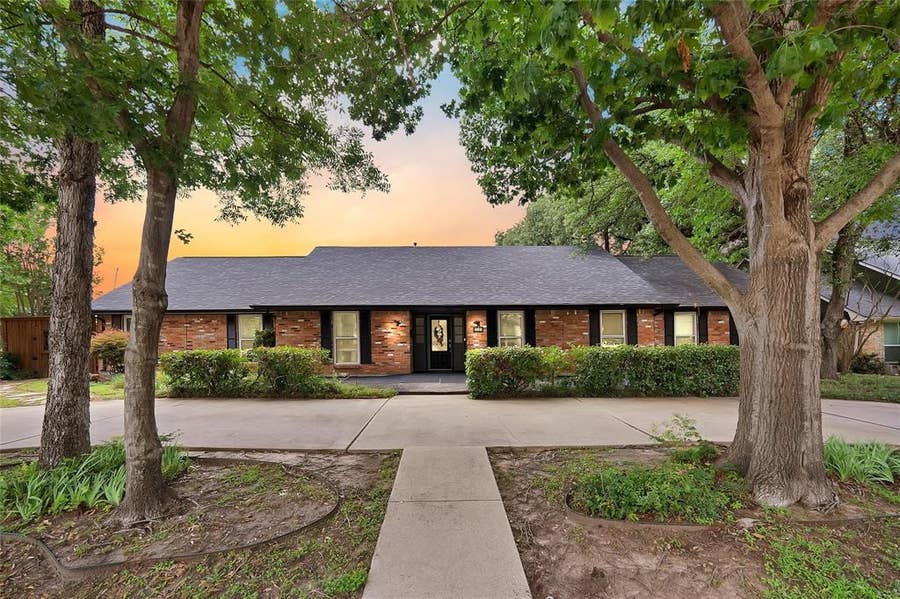 Property photo for 1601 Oak Meadow Drive, Irving, TX