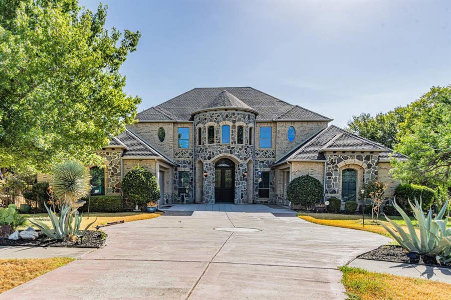 Property photo for 1552 Cypress Bend Drive, Cedar Hill, TX