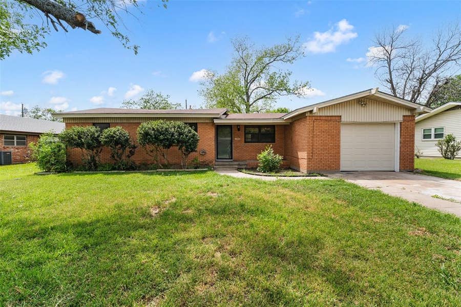 Property photo for 308 Catalina, Woodway, TX