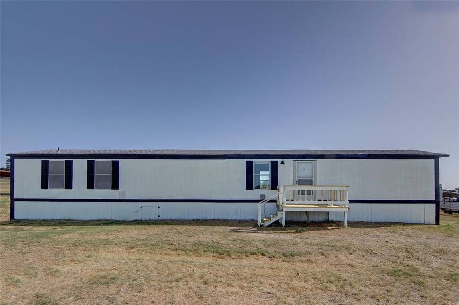 Property photo for 191 Oakley Circle, Weatherford, TX