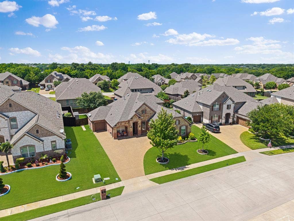 9902 Clubhouse Circle, Rowlett, TX 75089 9902 Clubhouse Circle, Rowlett, TX 75089