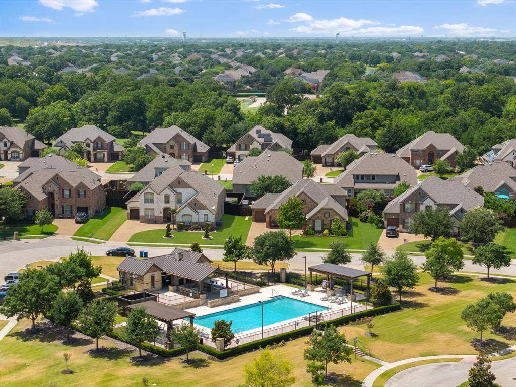 9902 Clubhouse Circle, Rowlett, TX 75089 9902 Clubhouse Circle, Rowlett, TX 75089