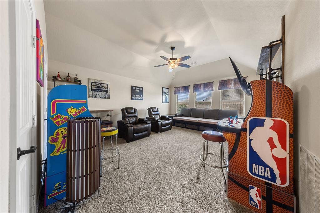 9902 Clubhouse Circle, Rowlett, TX 75089 9902 Clubhouse Circle, Rowlett, TX 75089