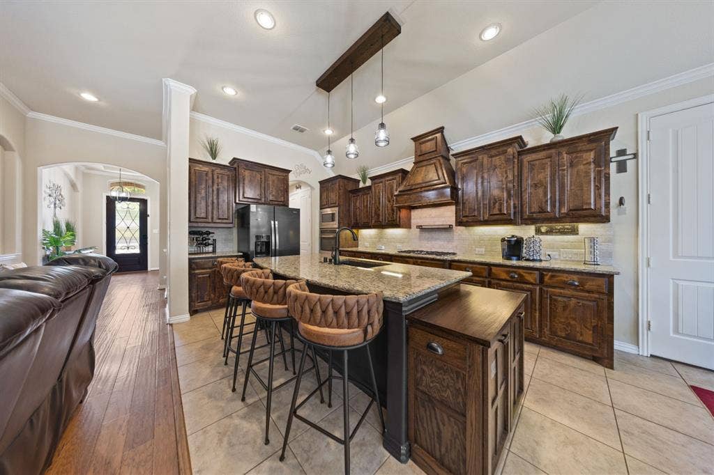 9902 Clubhouse Circle, Rowlett, TX 75089 9902 Clubhouse Circle, Rowlett, TX 75089