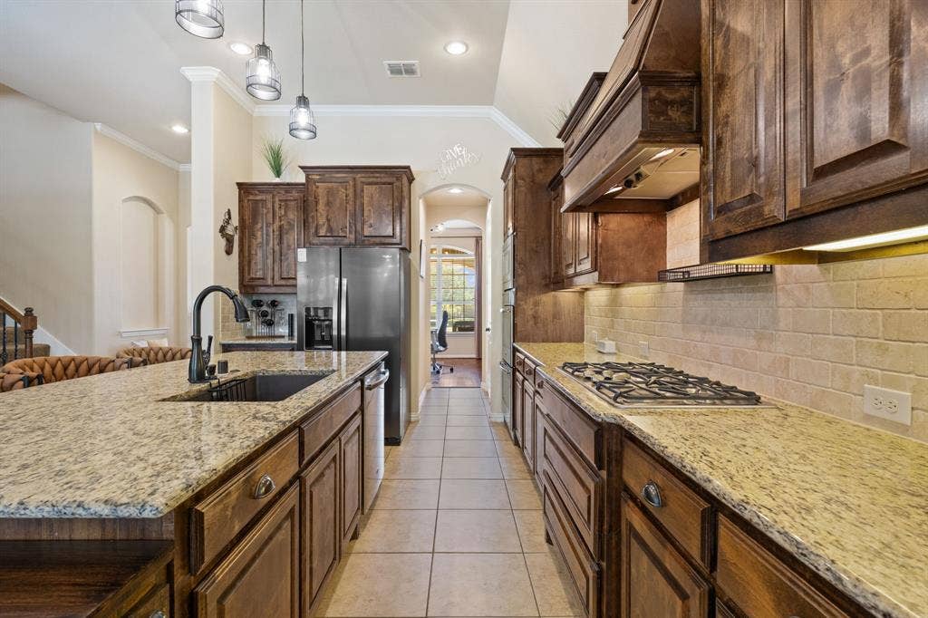 9902 Clubhouse Circle, Rowlett, TX 75089 9902 Clubhouse Circle, Rowlett, TX 75089