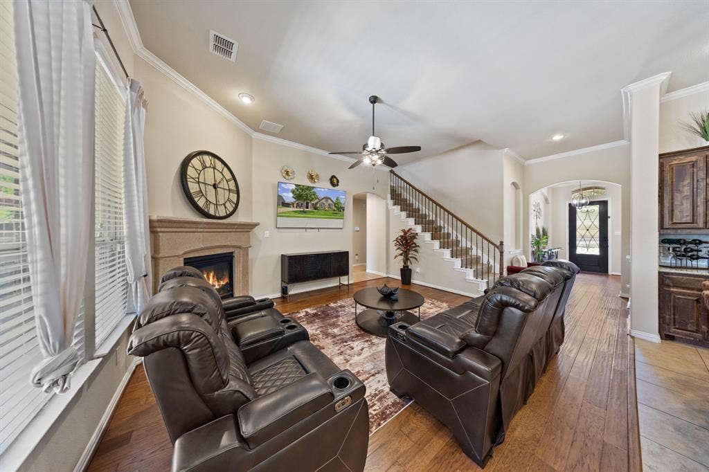 9902 Clubhouse Circle, Rowlett, TX 75089 9902 Clubhouse Circle, Rowlett, TX 75089