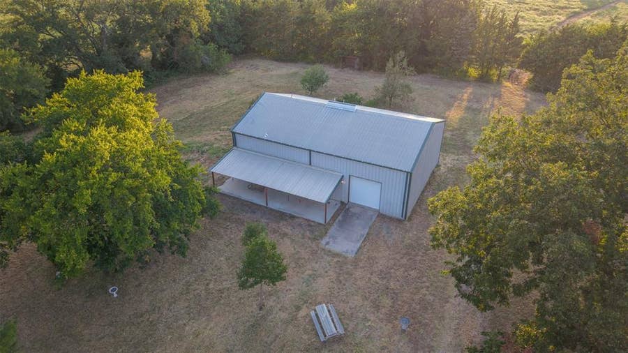 Property photo for 4300 County Road 4640, Trenton, TX