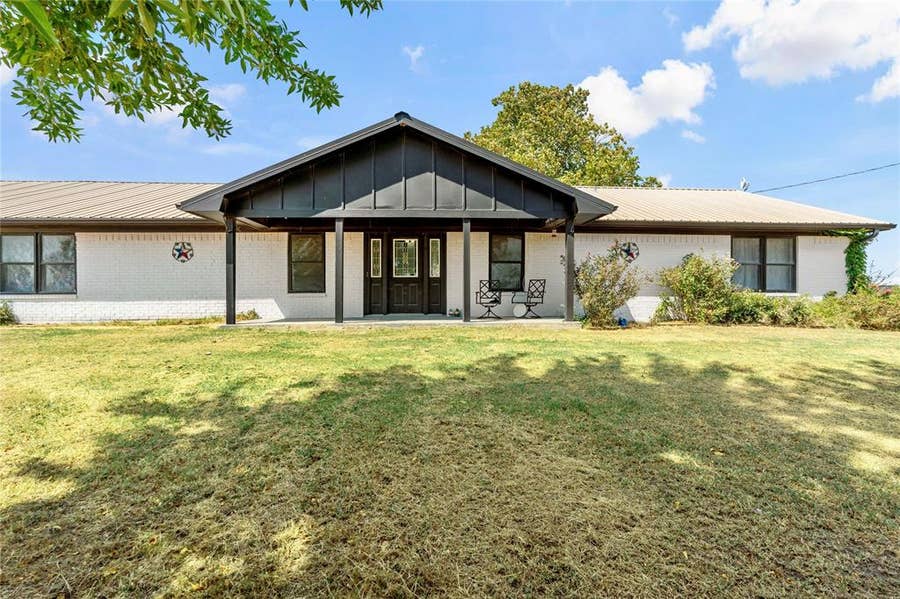 Property photo for 412 County Road 34020, Brookston, TX