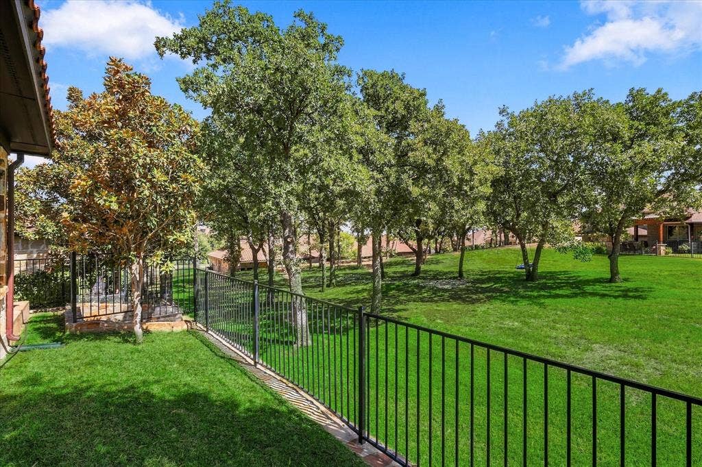 2912 Siena Drive, Denton, TX 76210 2912 Siena Drive, Denton, TX 76210