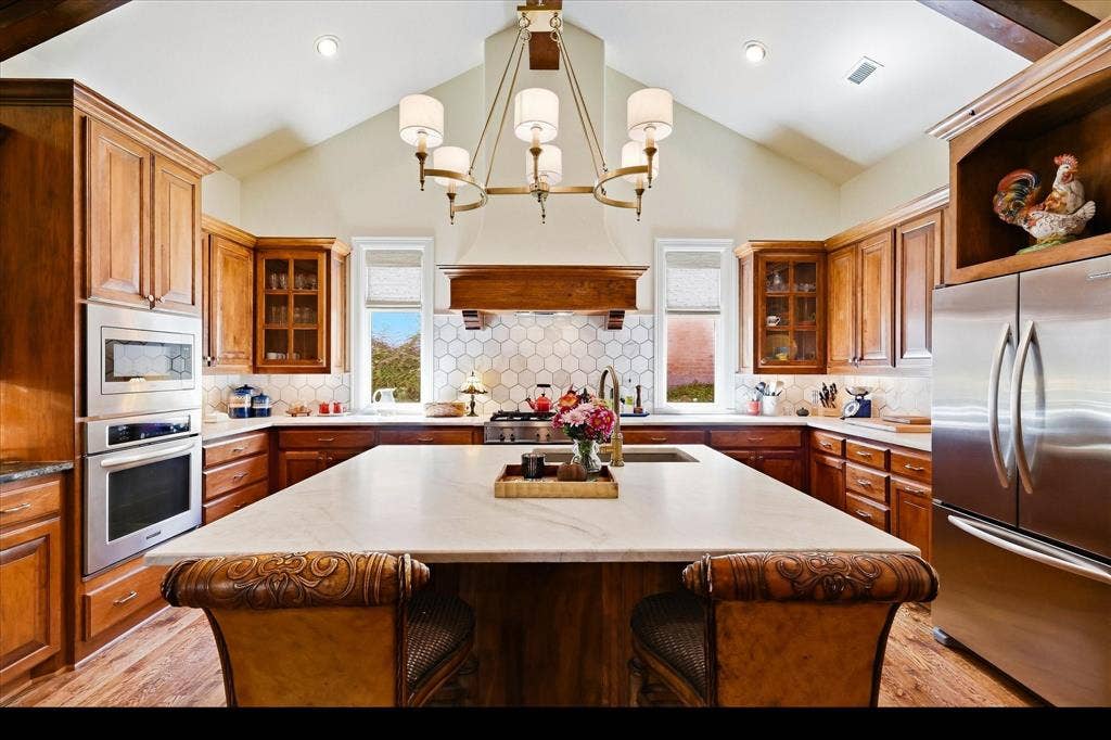 2912 Siena Drive, Denton, TX 76210 2912 Siena Drive, Denton, TX 76210