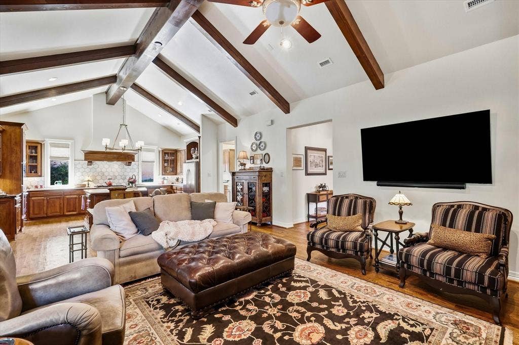 2912 Siena Drive, Denton, TX 76210 2912 Siena Drive, Denton, TX 76210