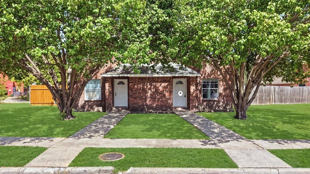 2708 Clemson Circle, #A, Rowlett, TX 75088 2708 Clemson Circle, #A, Rowlett, TX 75088