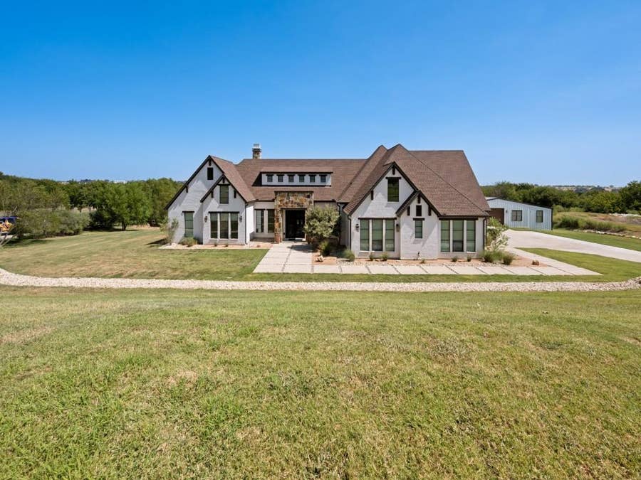 Property photo for 9108 Sirius Lane, Godley, TX