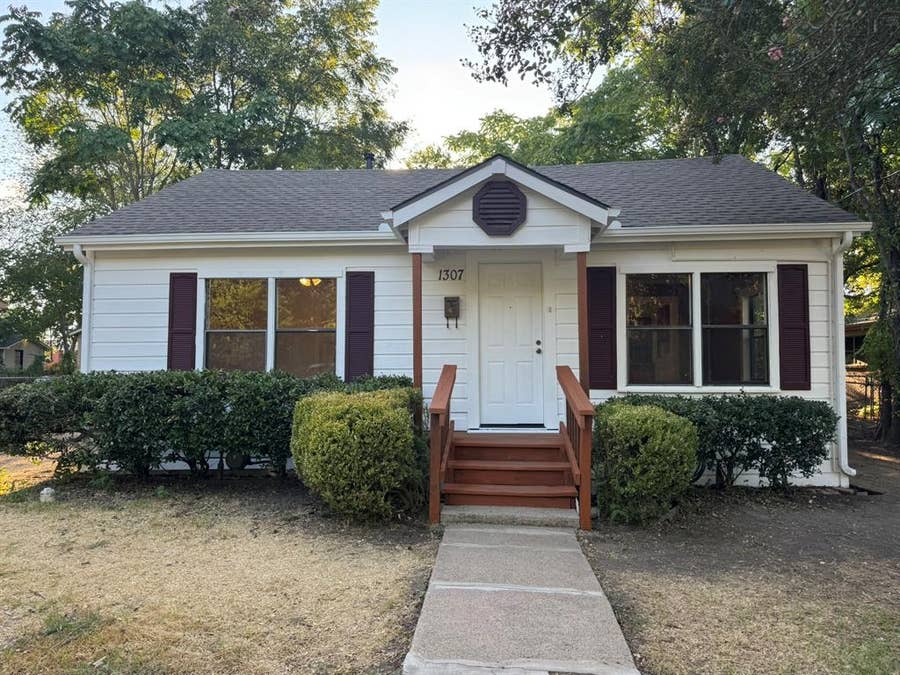 Property photo for 1307 Church Street, Commerce, TX