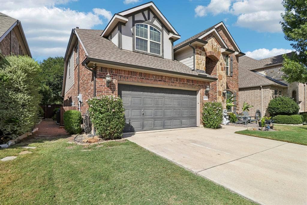 10700 Leesa Drive, McKinney, TX 75072 Front of Home
