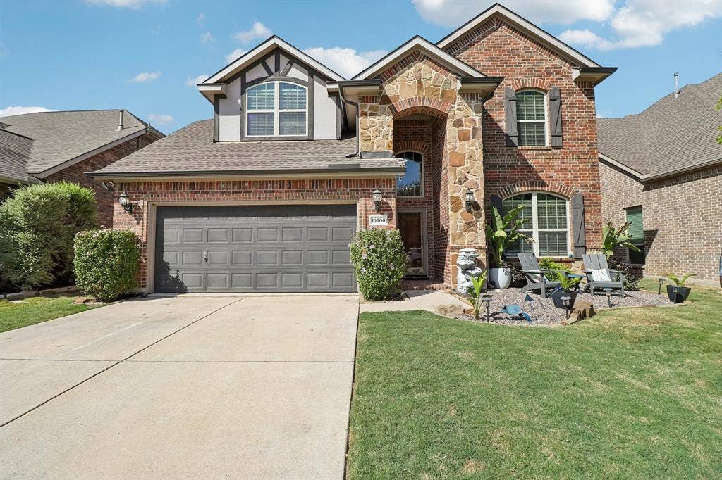10700 Leesa Drive, McKinney, TX 75072 Front of Home