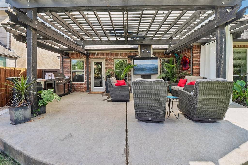10700 Leesa Drive, McKinney, TX 75072 Covered Patio