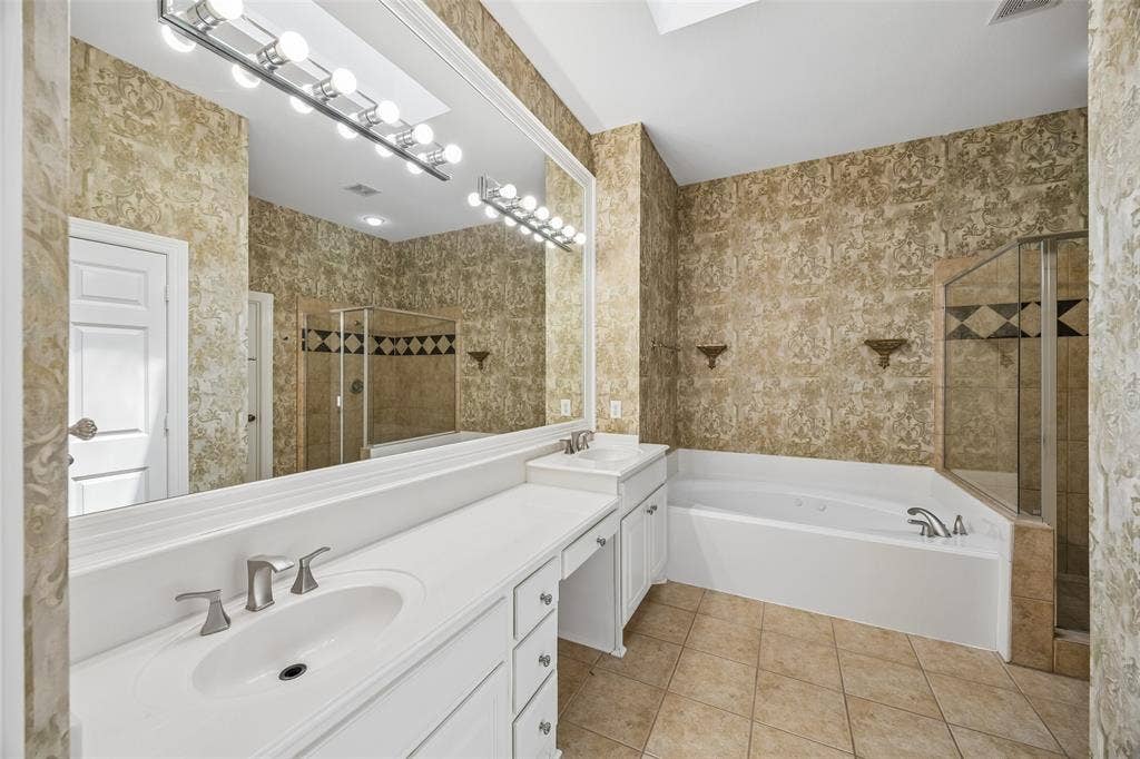 3943 N Hall Street, Dallas, TX 75219 3943 N Hall Street, Dallas, TX 75219
