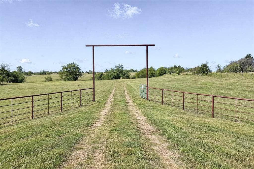 3765 Fm 85, Ennis, TX 75119 3765 Fm 85, Ennis, TX 75119