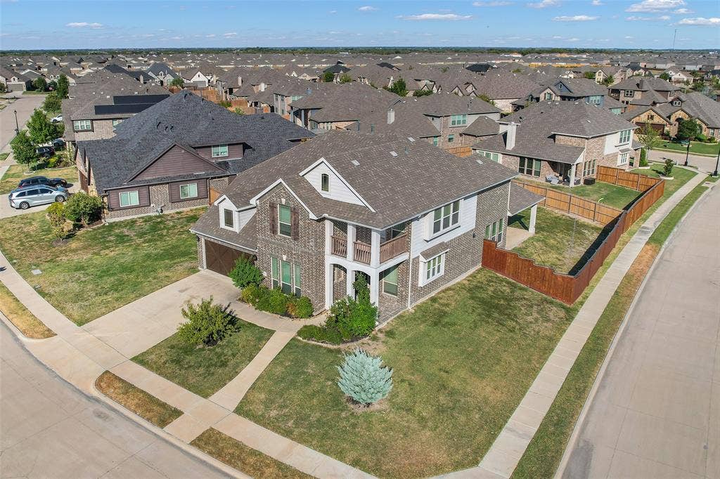 1817 Ramsgate Road, Forney, TX 75126 1817 Ramsgate Road, Forney, TX 75126