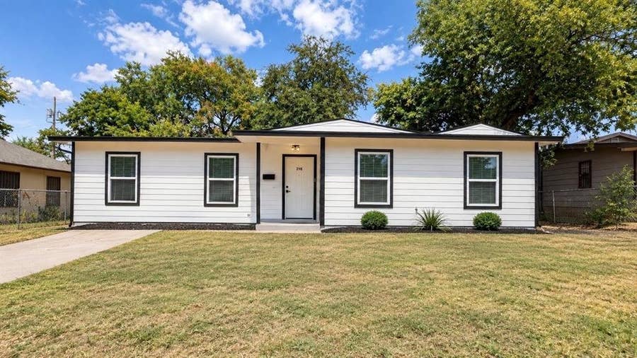 Property photo for 719 Sleeth Street, Dallas, TX