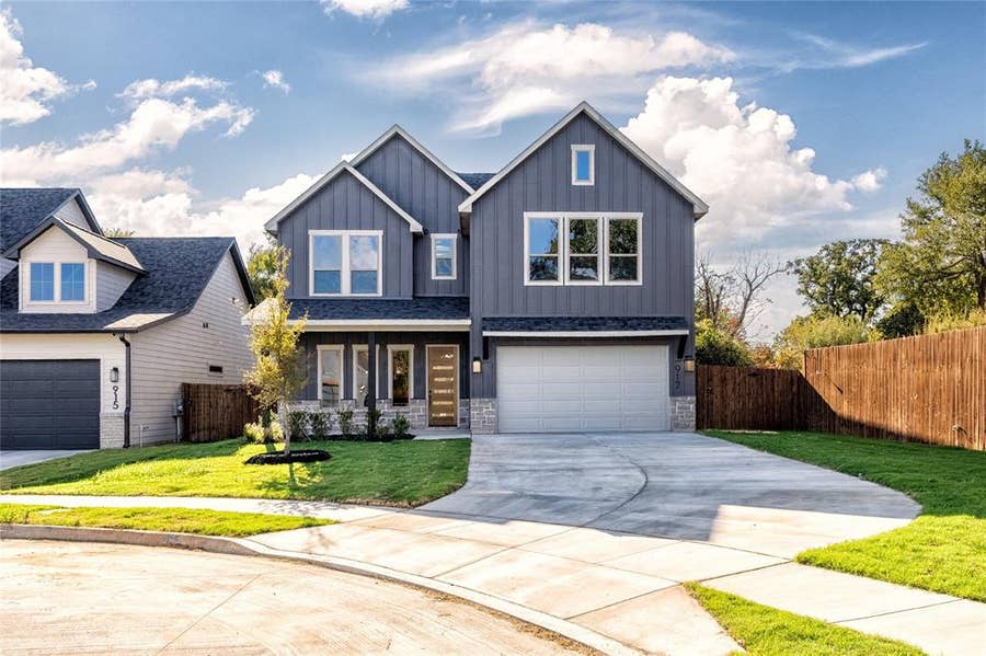 Property photo for 917 Boston Lane, River Oaks, TX
