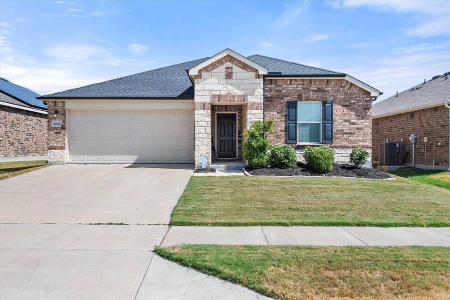 Property photo for 6032 Anchors Landing Pass, Fort Worth, TX