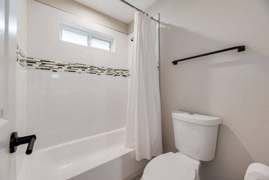 3208 Robin Road, Plano, TX 75075 3208 Robin Road, Plano, TX 75075