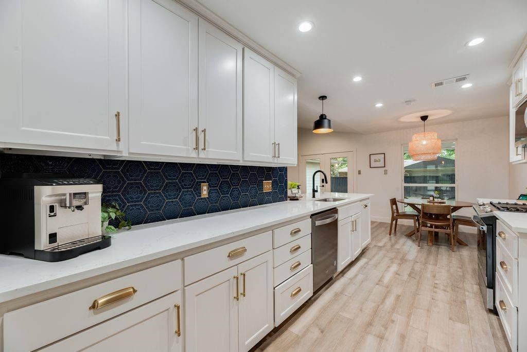 3208 Robin Road, Plano, TX 75075 3208 Robin Road, Plano, TX 75075
