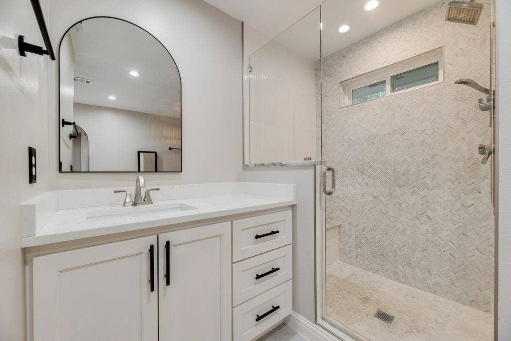 3208 Robin Road, Plano, TX 75075 3208 Robin Road, Plano, TX 75075
