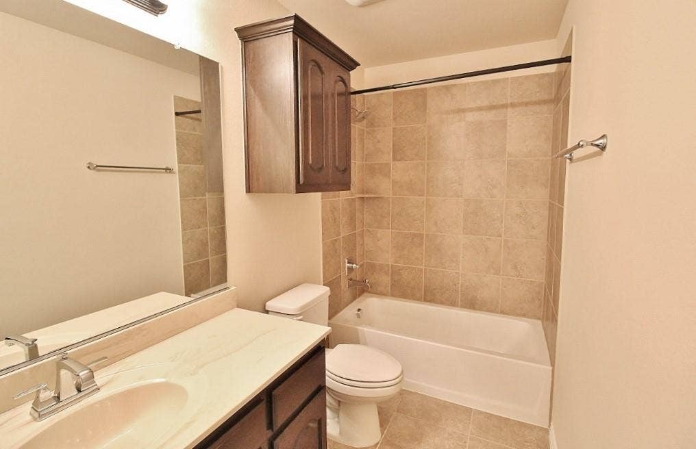 110 White Oak Lane, Red Oak, TX 75154 110 White Oak Lane, Red Oak, TX 75154