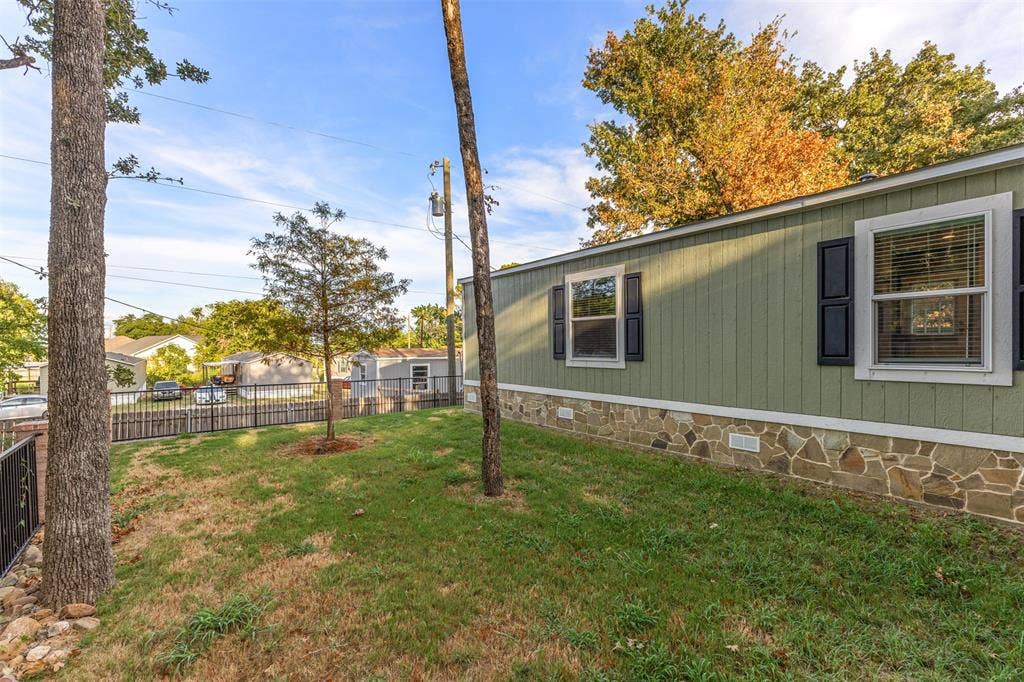 140 Southlake Drive, Mabank, TX 75156 140 Southlake Drive, Mabank, TX 75156