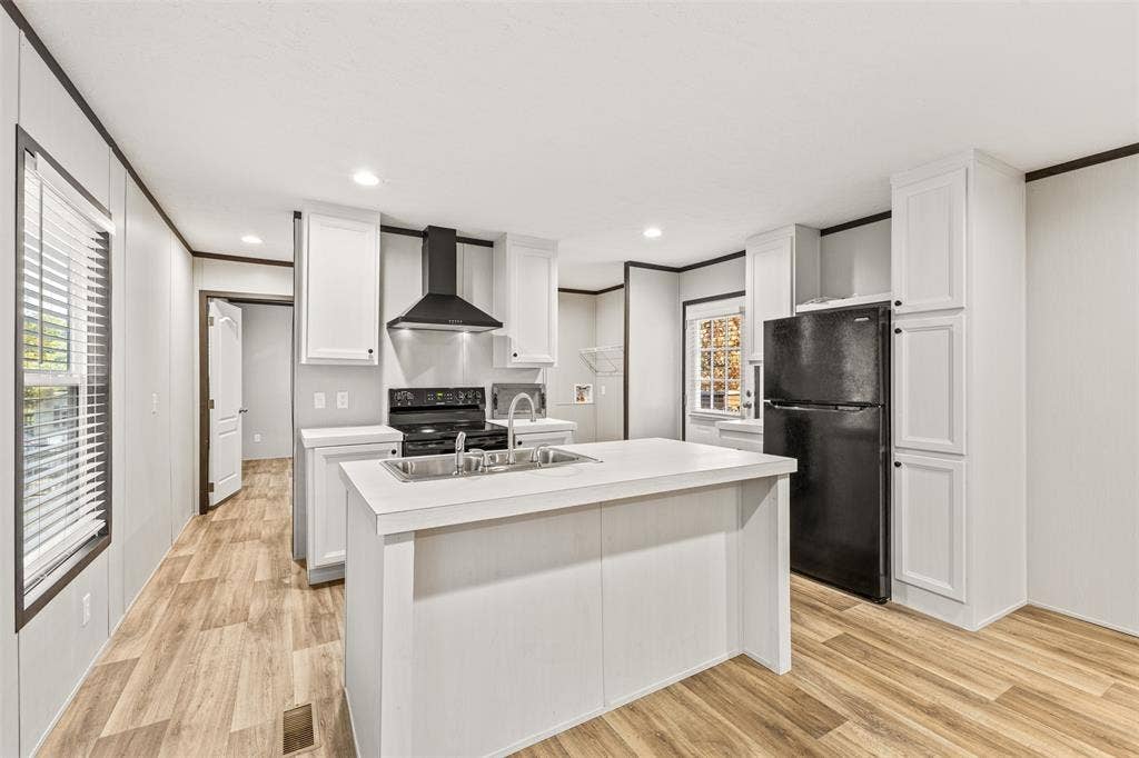 140 Southlake Drive, Mabank, TX 75156 140 Southlake Drive, Mabank, TX 75156