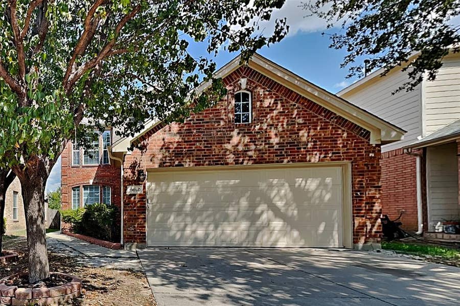 Property photo for 11860 Porcupine Drive, Fort Worth, TX