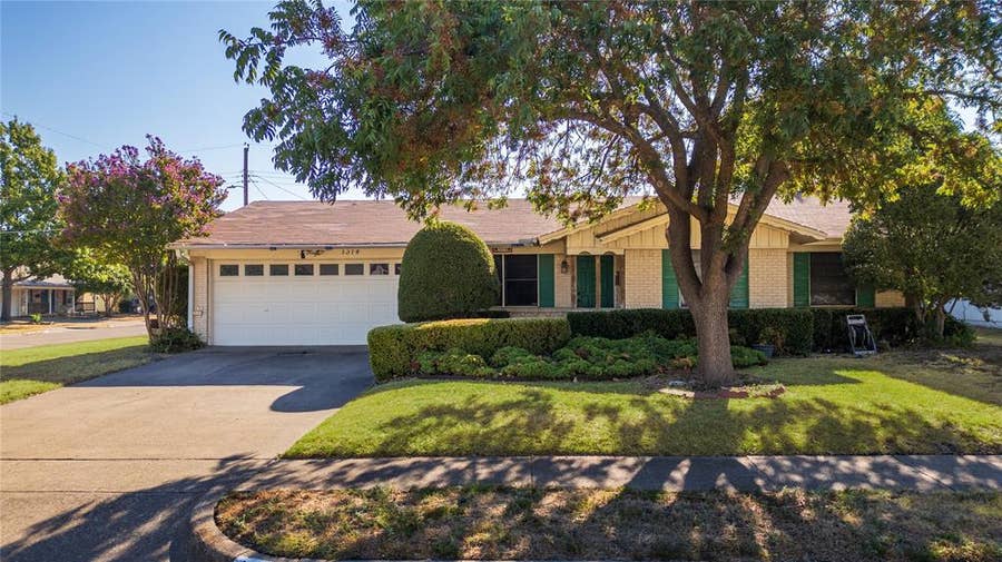 Property photo for 1314 Glenville Drive, Garland, TX
