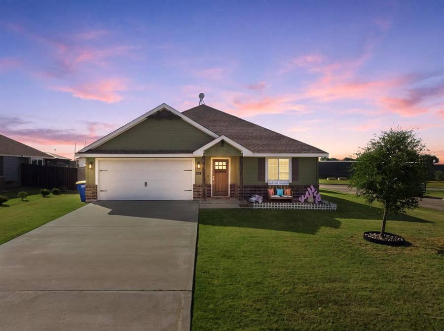 Property photo for 125 Johnson Lane, Hillsboro, TX