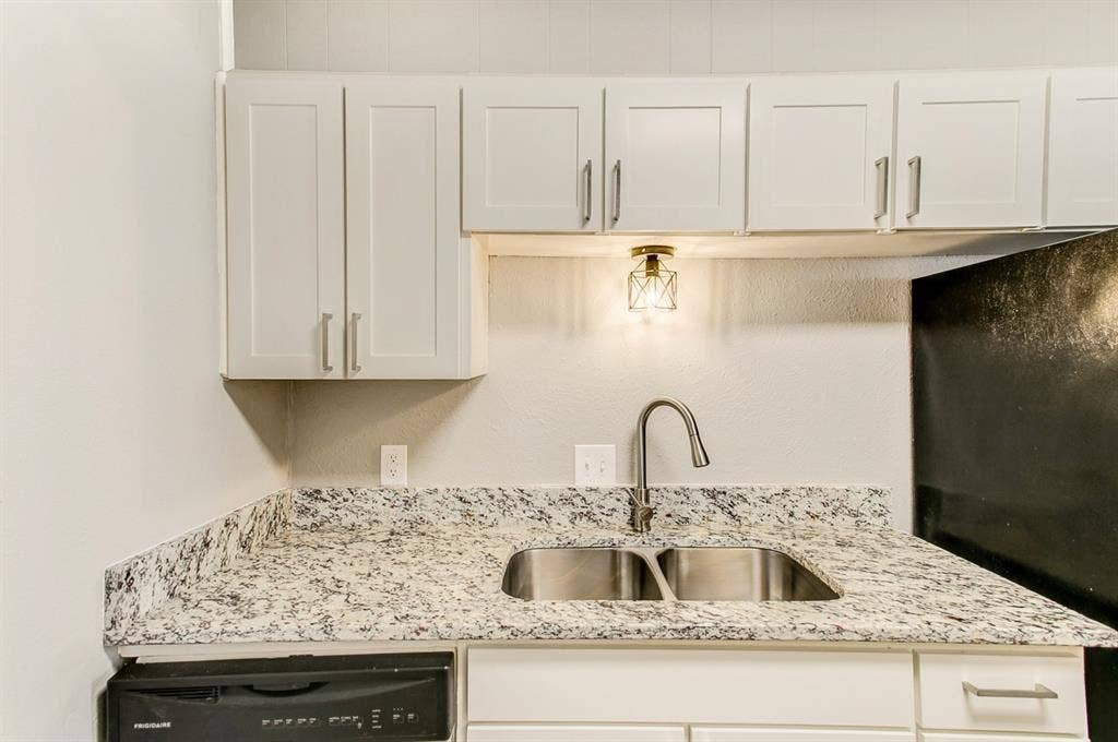 2200 W Lowden Street, #13, Fort Worth, TX 76110 2200 W Lowden Street, #13, Fort Worth, TX 76110