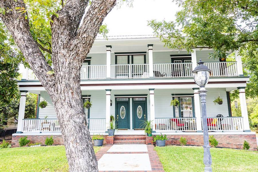 Property photo for 300 W Spring Street, Weatherford, TX