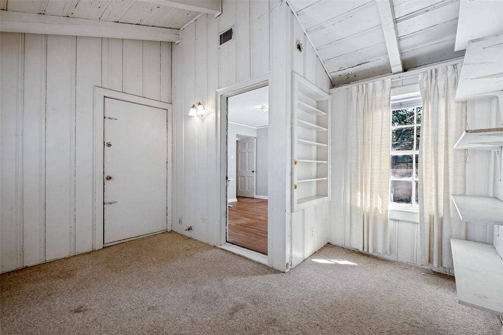 422 N Montreal Avenue, Dallas, TX 75208