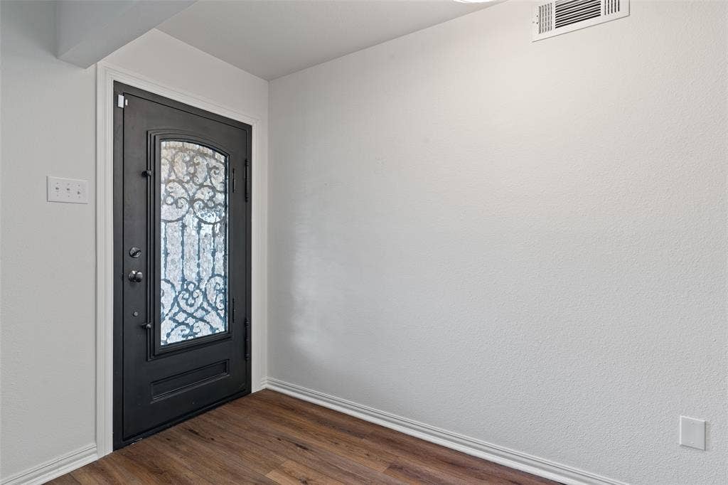 10540 Silverock Drive, Dallas, TX 75218 10540 Silverock Drive, Dallas, TX 75218
